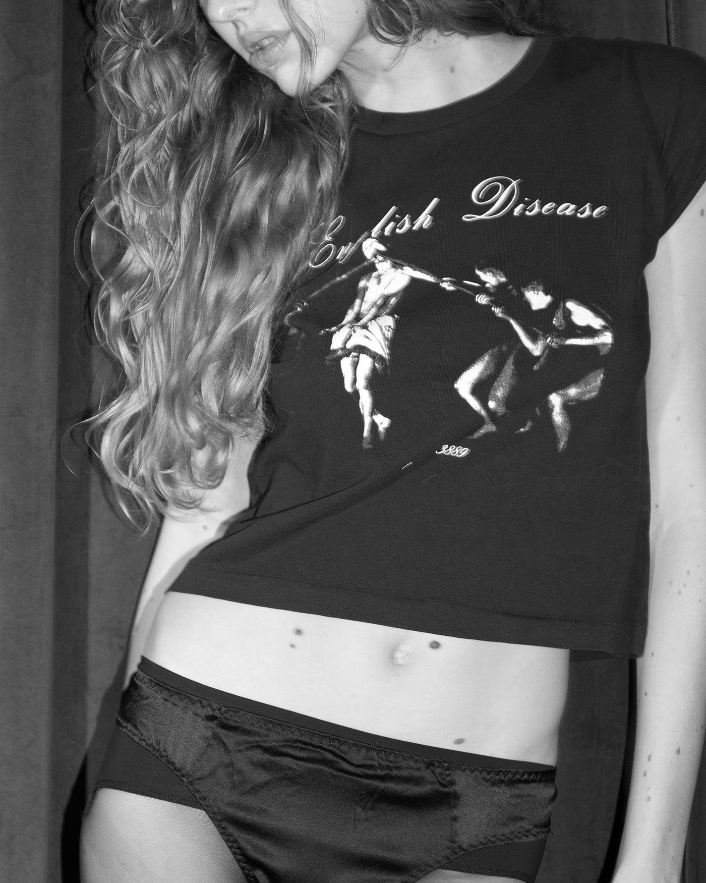 ENGLISH DISEASE RAW HEM T-SHIRT